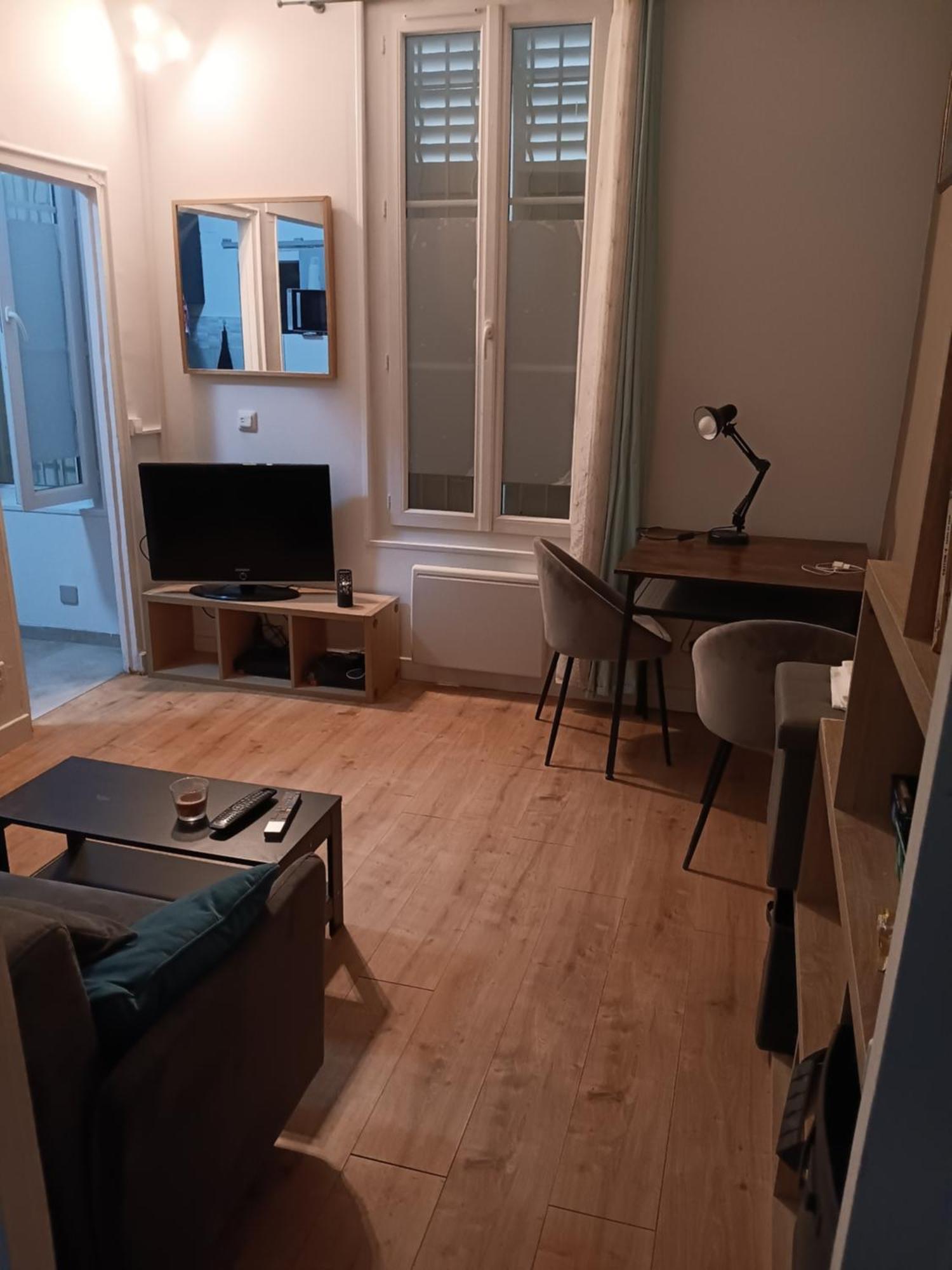 Studio Au Pied De La Basilique Du Sacre Coeur Apartment ปารีส ภายนอก รูปภาพ